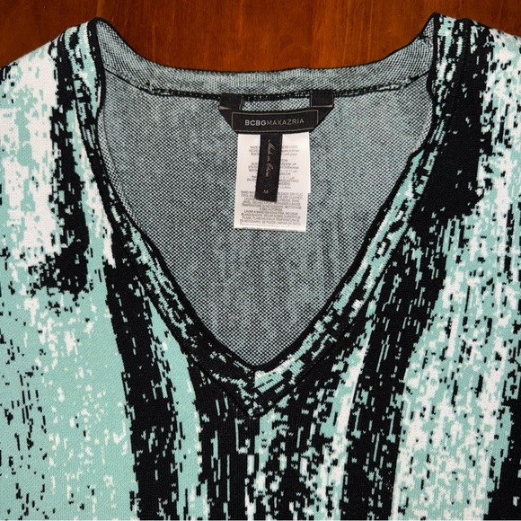 BCBGMAXAZRIA Matching Knit Set Skirt and Crop Top - Picture 4 of 8